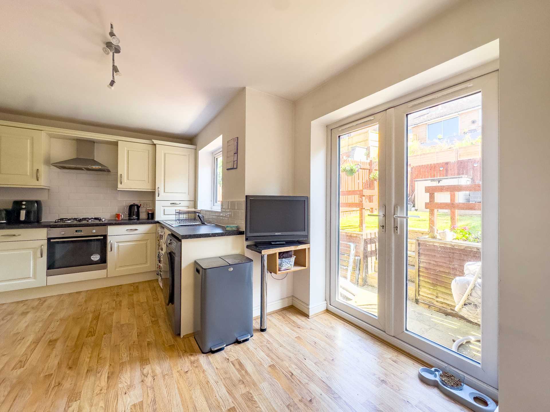 Prospect Court, Batley, Image 3