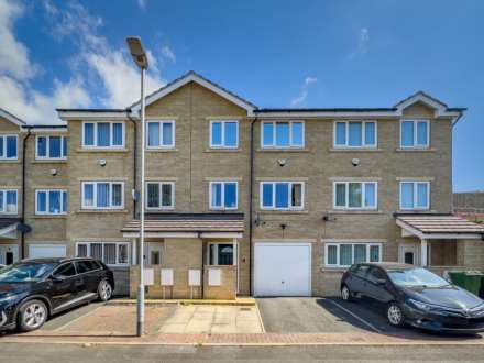 Prospect Court, Batley, Image 26