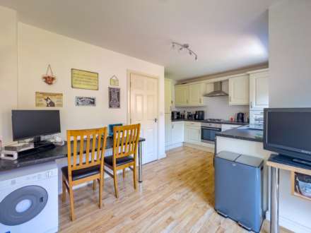 Prospect Court, Batley, Image 4