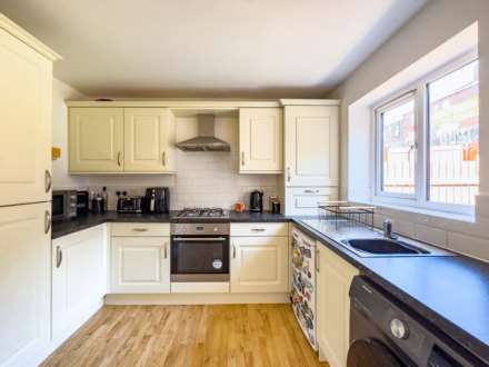 Prospect Court, Batley, Image 6