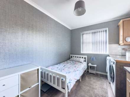 Carlinghow Lane, Batley, Image 10
