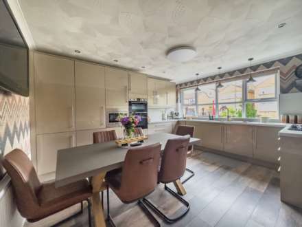 Carlinghow Lane, Batley, Image 3