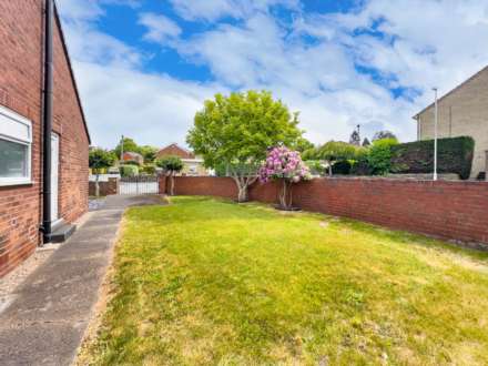 Upper Batley Lane, Batley, Image 21