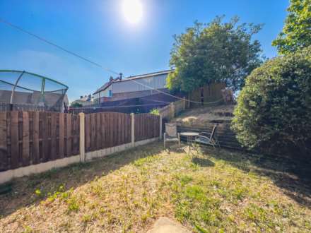 Springmills Grove, Batley, Image 12