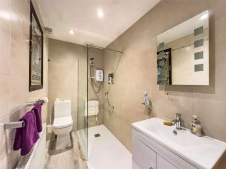 The Crossings, Batley, Image 15