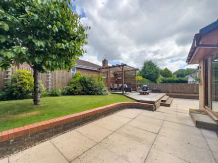 Greenacres Drive, Birstall, Image 25