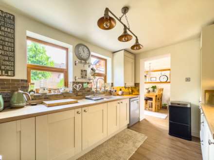 Greenacres Drive, Birstall, Image 4