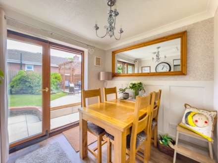 Greenacres Drive, Birstall, Image 7