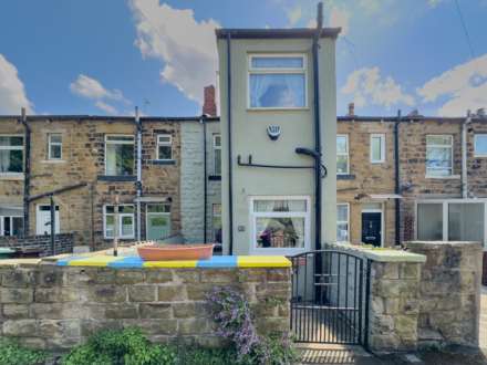 Willow Terrace, Batley