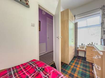 Willow Terrace, Batley, Image 13