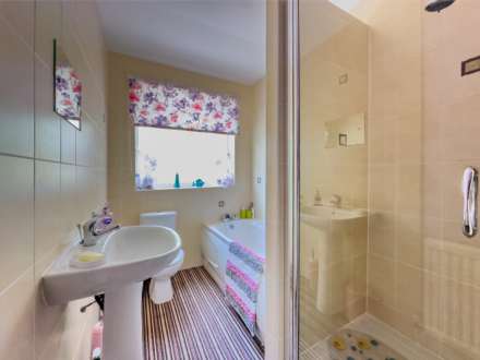 Willow Terrace, Batley, Image 17