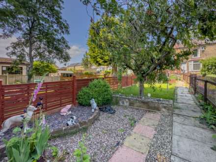 Willow Terrace, Batley, Image 24