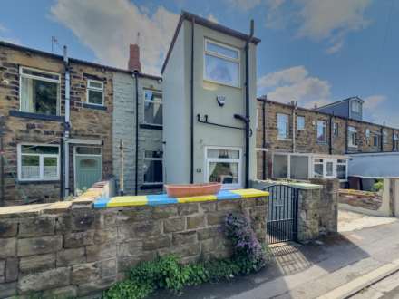 Willow Terrace, Batley, Image 27
