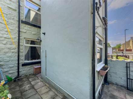 Willow Terrace, Batley, Image 32