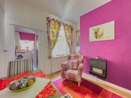 Willow Terrace, Batley, Image 4