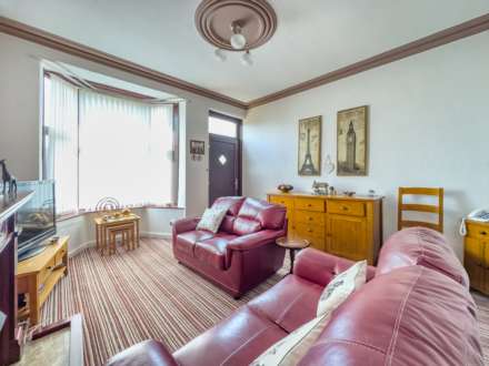 Willow Terrace, Batley, Image 8