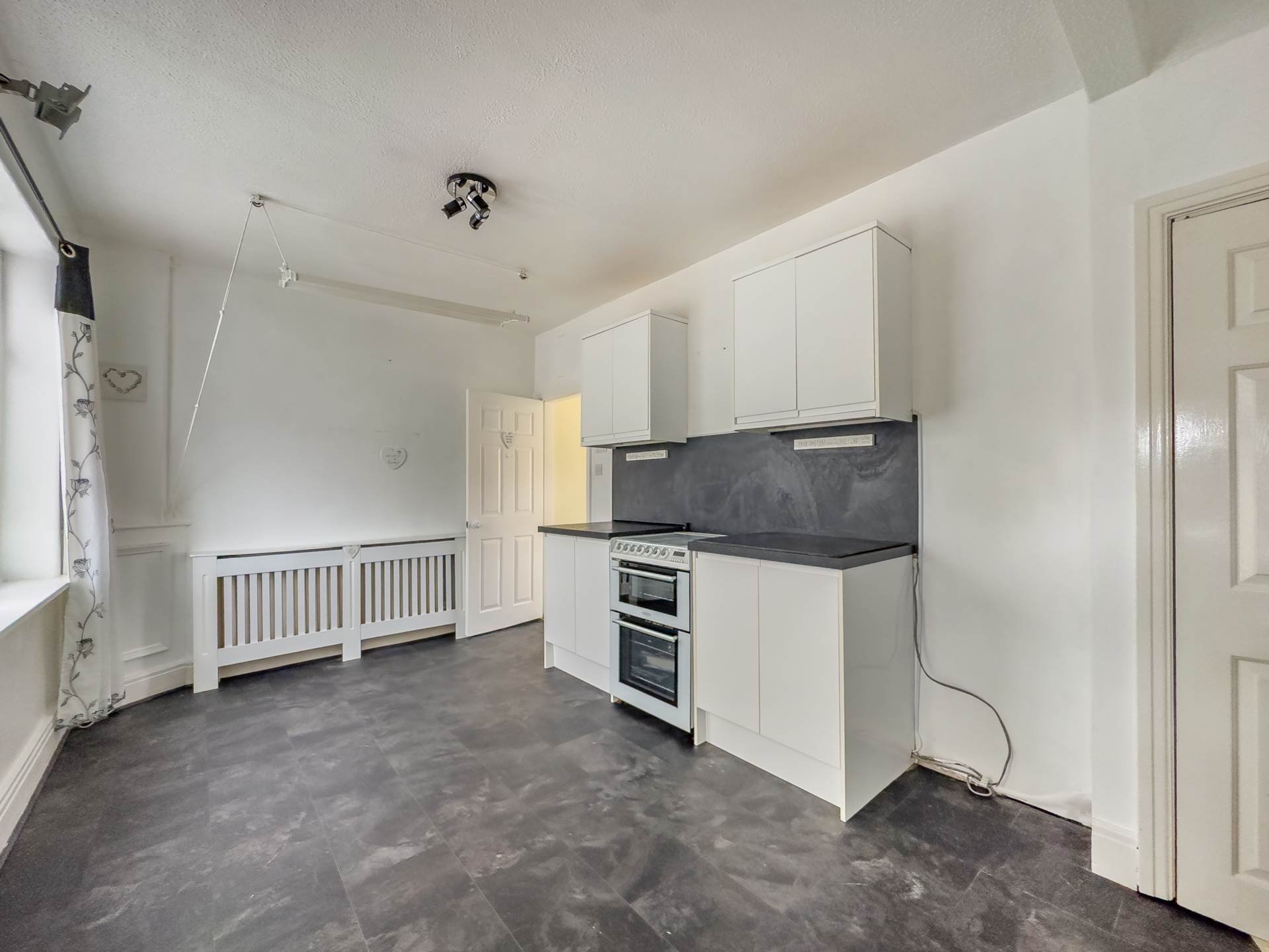 Monk Ings Avenue, Birstall, Image 5