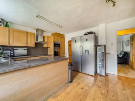 Oakview Terrace, Birstall, Image 2