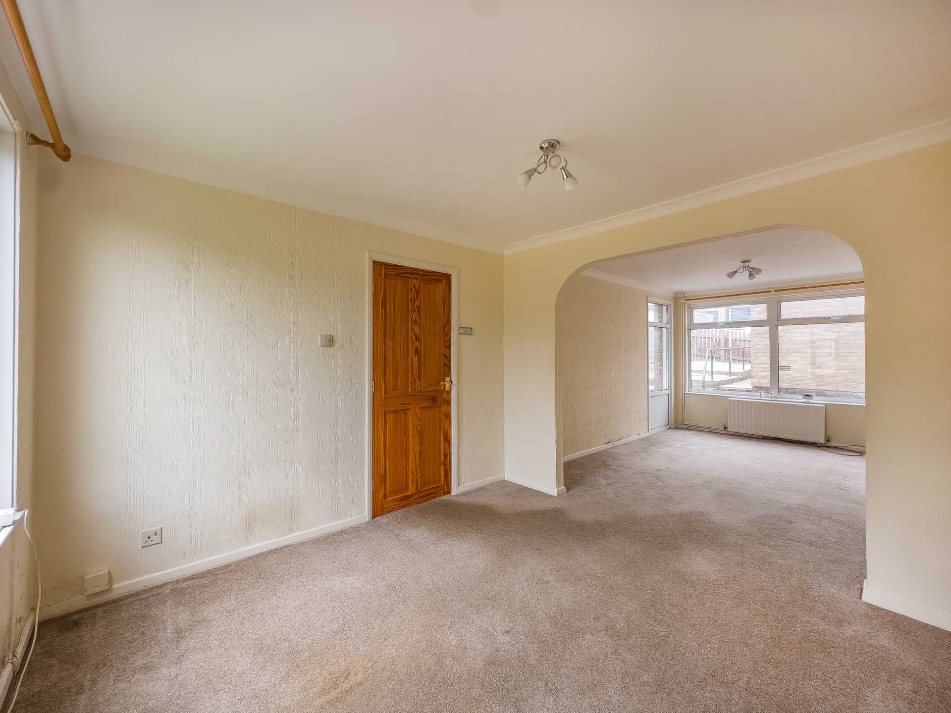 Listings Avenue, Liversedge, Image 4
