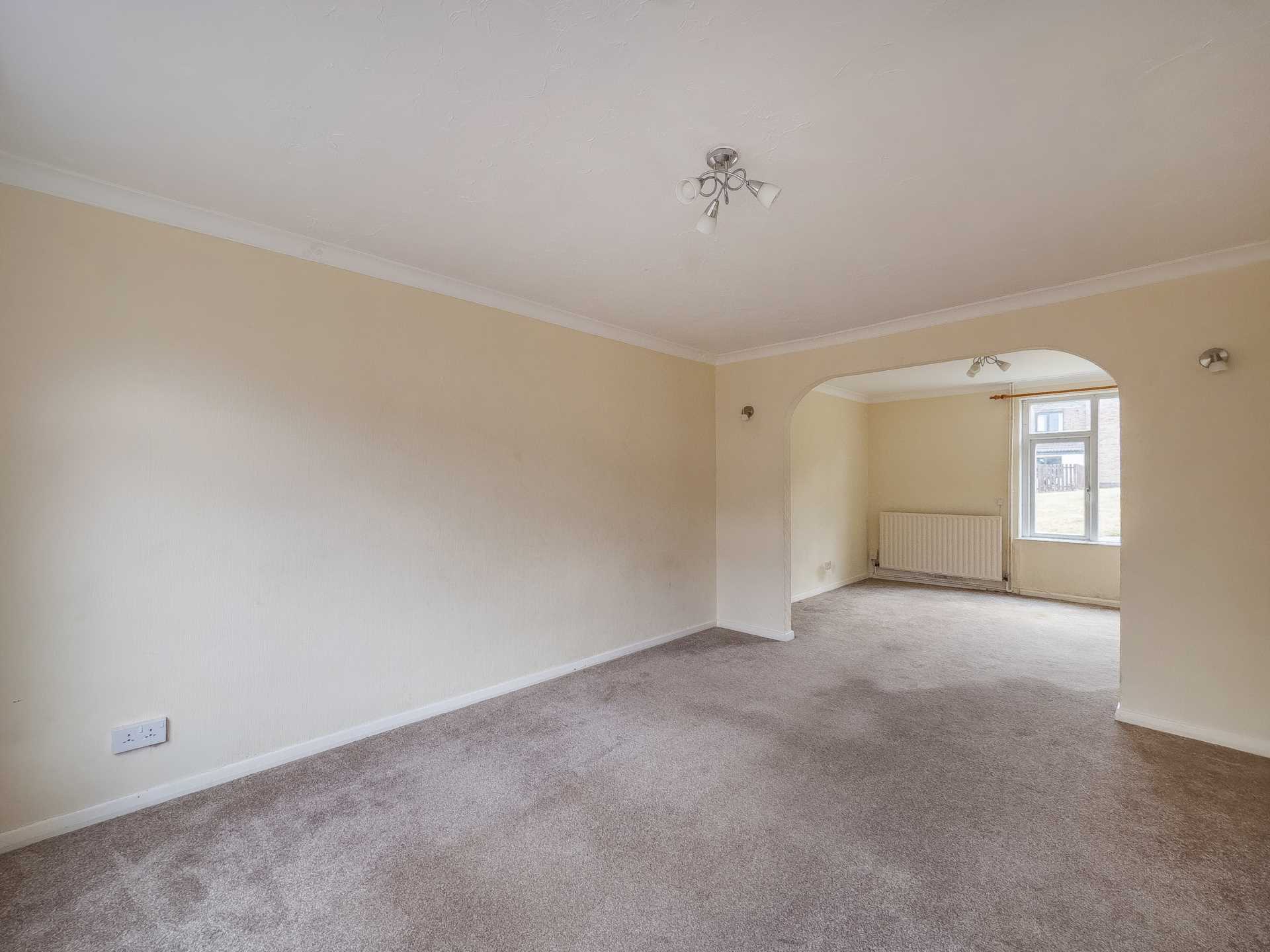 Listings Avenue, Liversedge, Image 6