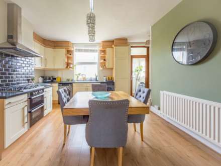 Park Street, Birstall, Image 6