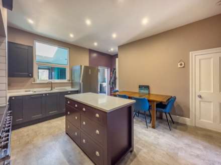 Bradford Road, Birstall, Image 11
