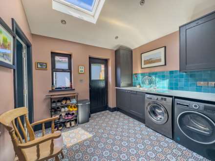 Bradford Road, Birstall, Image 12