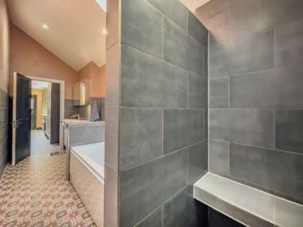Bradford Road, Birstall, Image 14