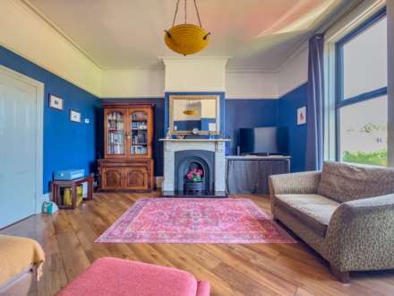 Bradford Road, Birstall, Image 2