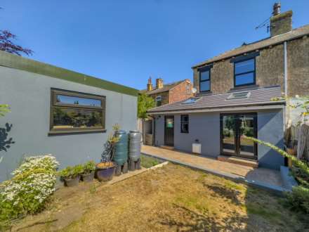 Bradford Road, Birstall, Image 28
