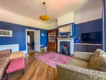 Bradford Road, Birstall, Image 4