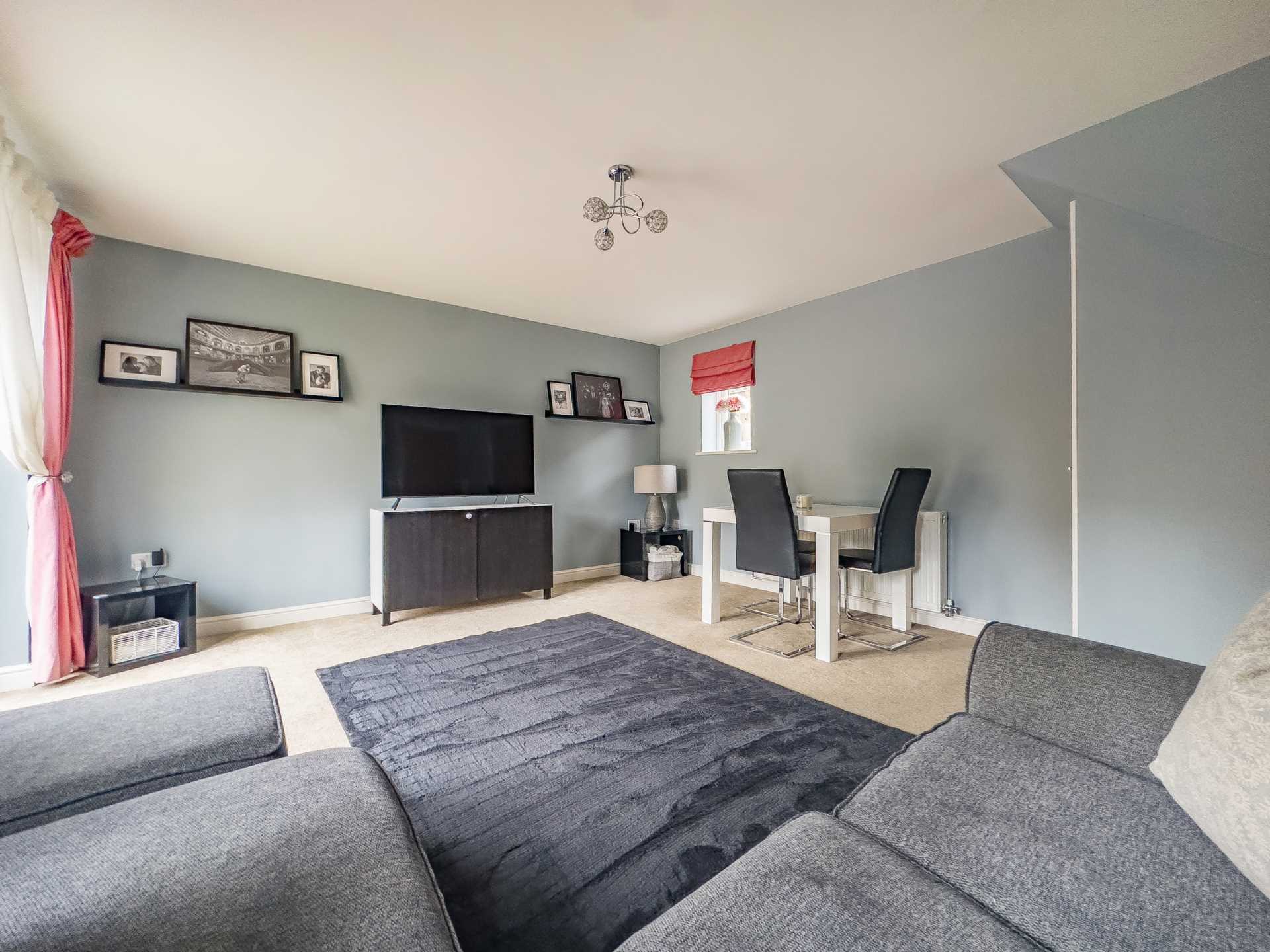Carlton Court, Birkenshaw, Image 6