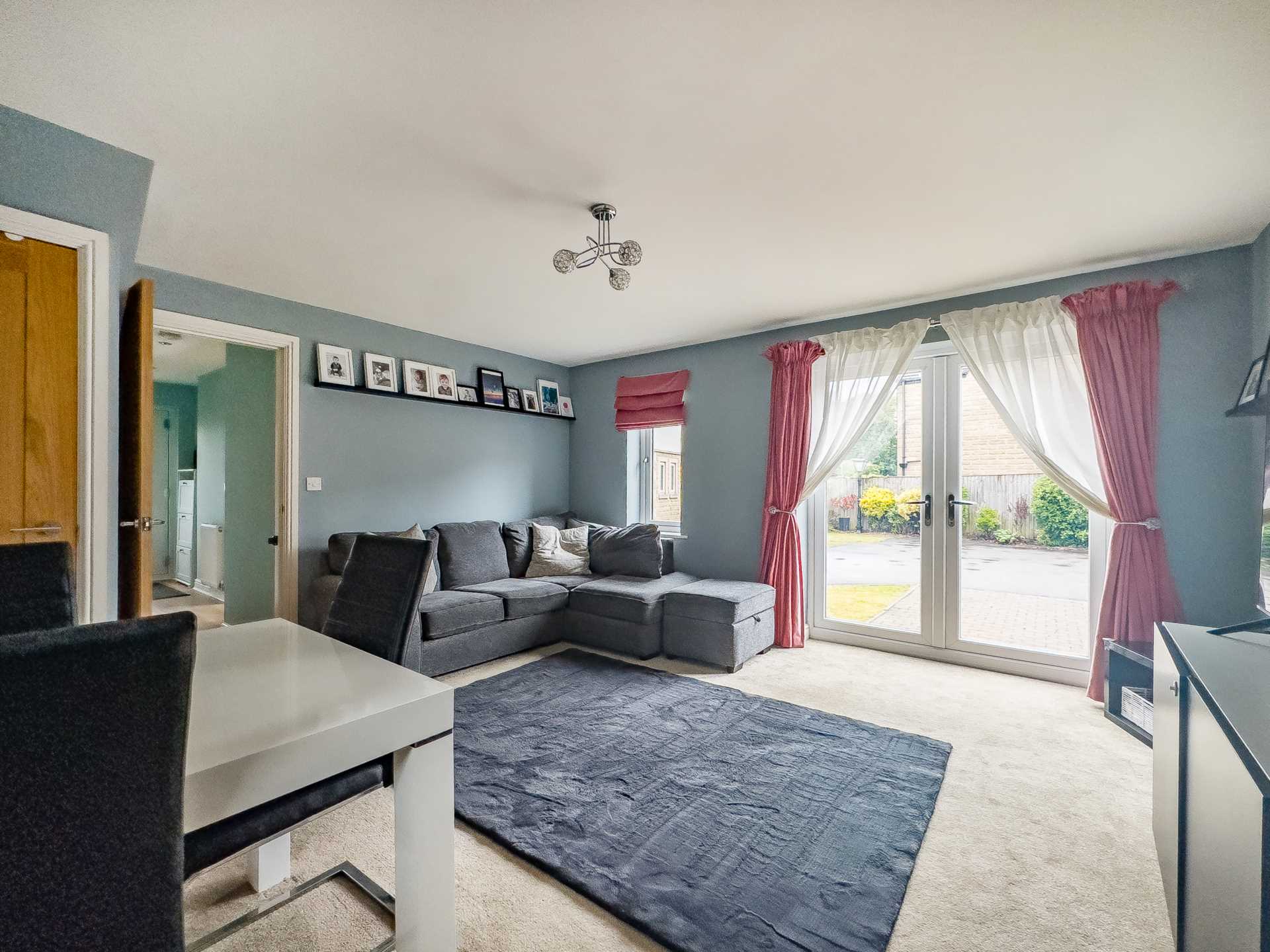 Carlton Court, Birkenshaw, Image 8