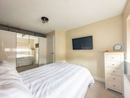 Carlton Court, Birkenshaw, Image 11