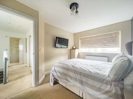 Carlton Court, Birkenshaw, Image 13
