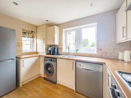 Carlton Court, Birkenshaw, Image 5