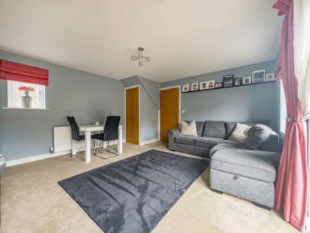 Carlton Court, Birkenshaw, Image 7