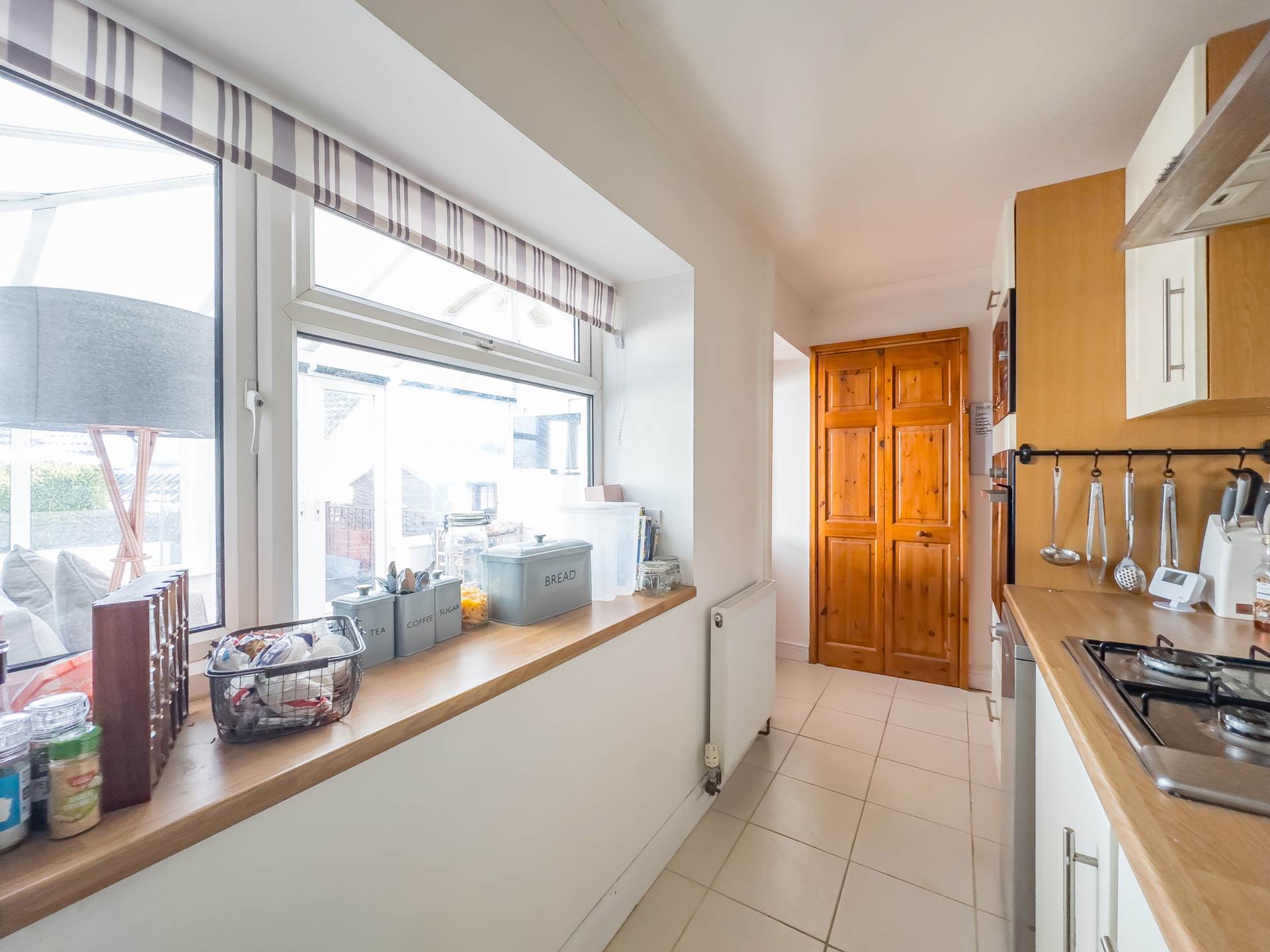 Bradford Road, Cleckheaton, Image 3