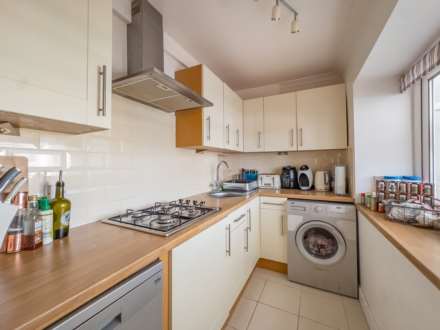 Bradford Road, Cleckheaton, Image 2