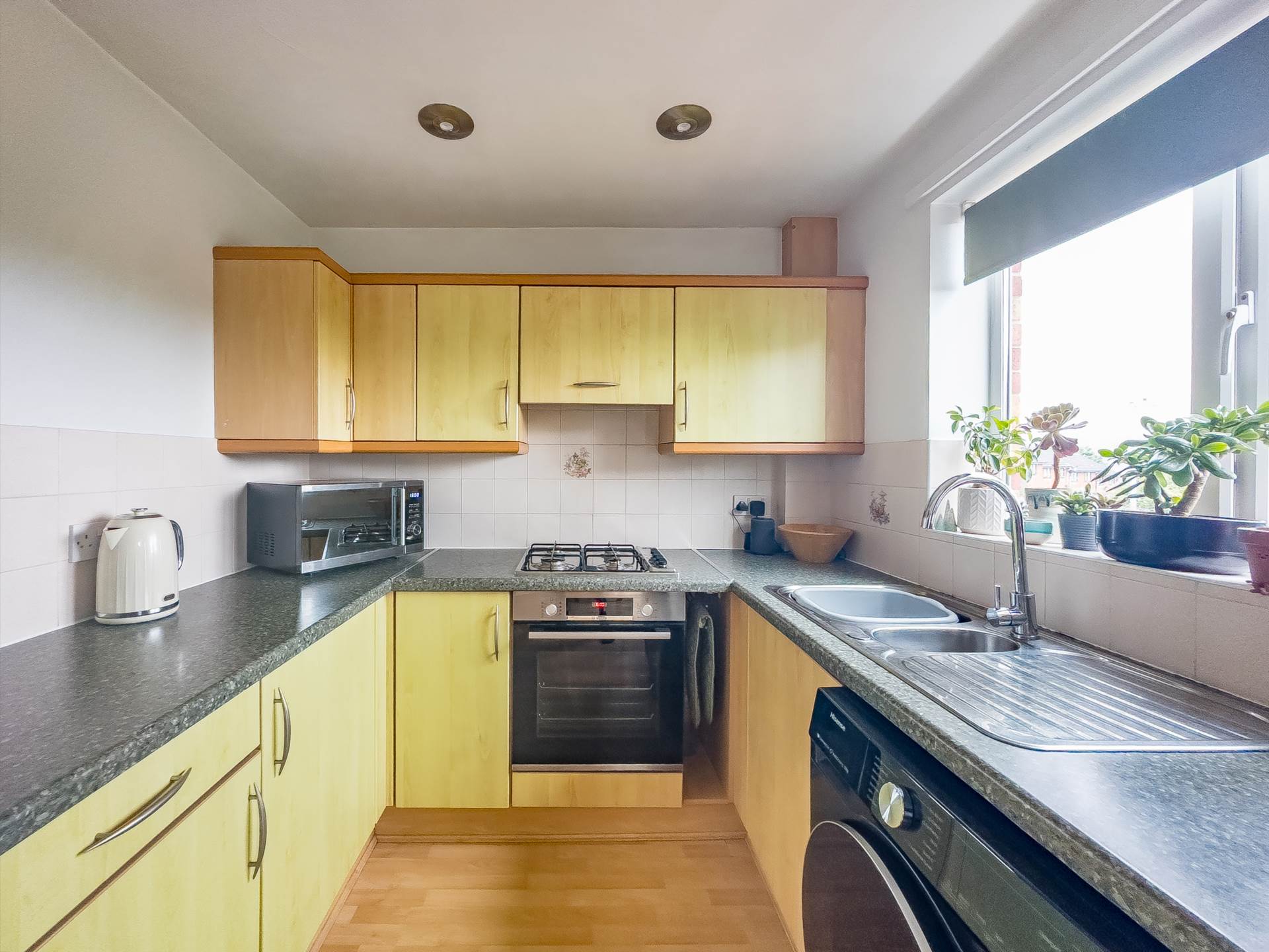 Phoenix Court, Batley, Image 7