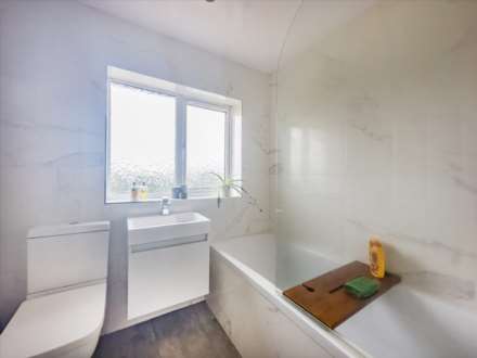 Phoenix Court, Batley, Image 16