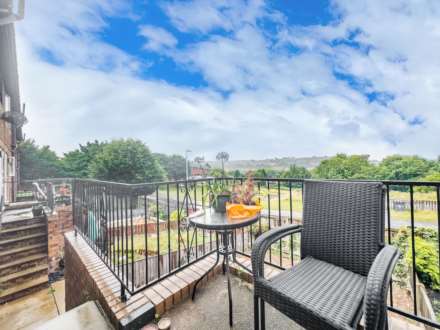 Phoenix Court, Batley, Image 17