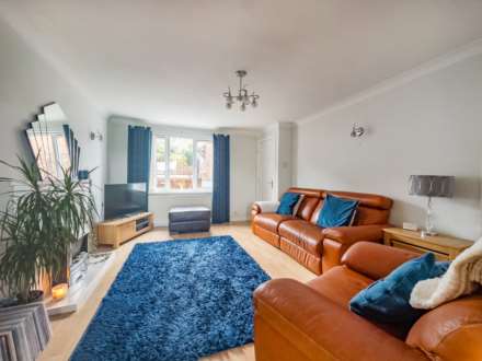 Phoenix Court, Batley, Image 2