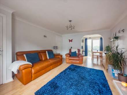 Phoenix Court, Batley, Image 4