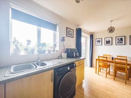 Phoenix Court, Batley, Image 8