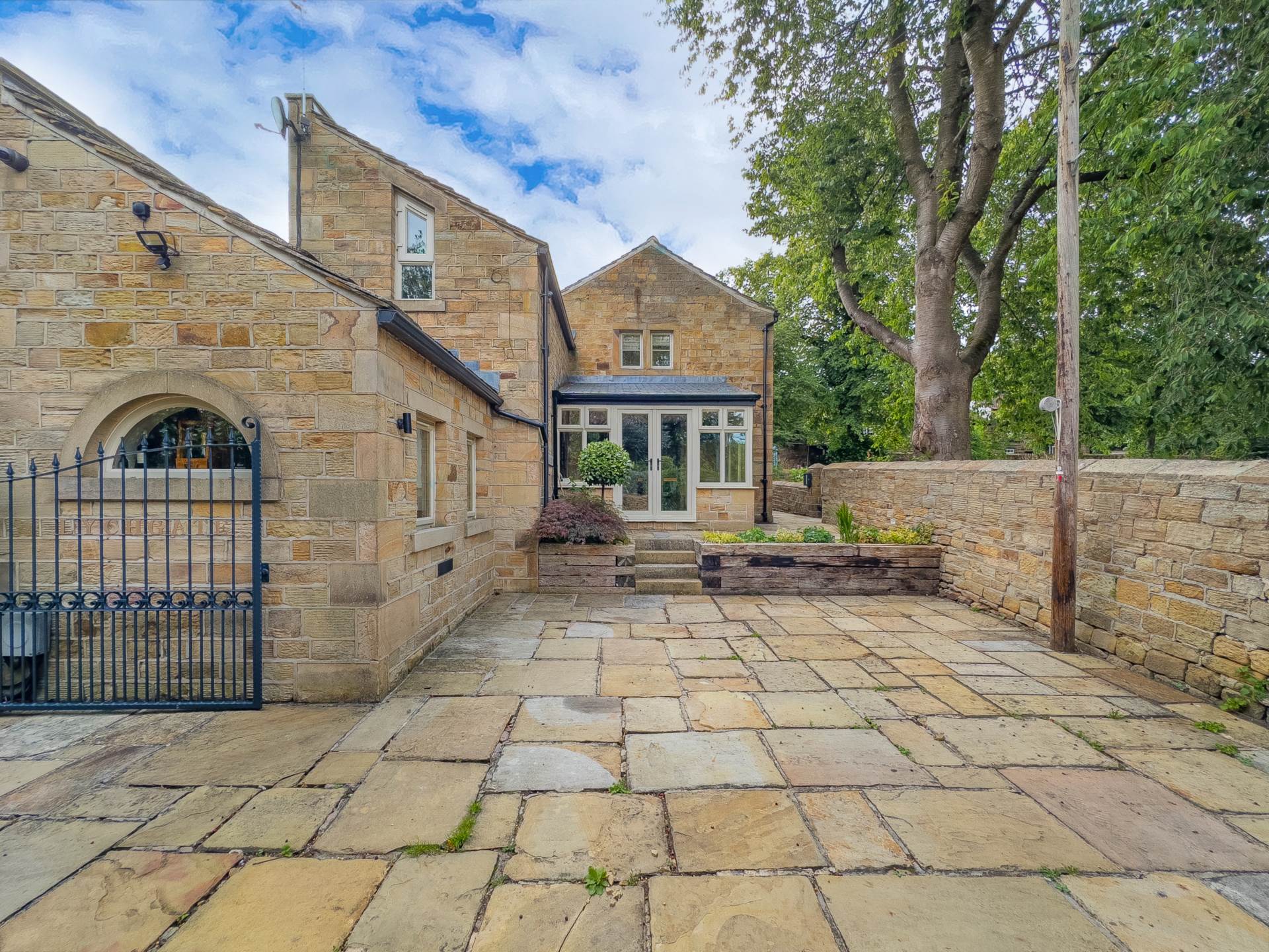 Kirkgate, Birstall, Image 1