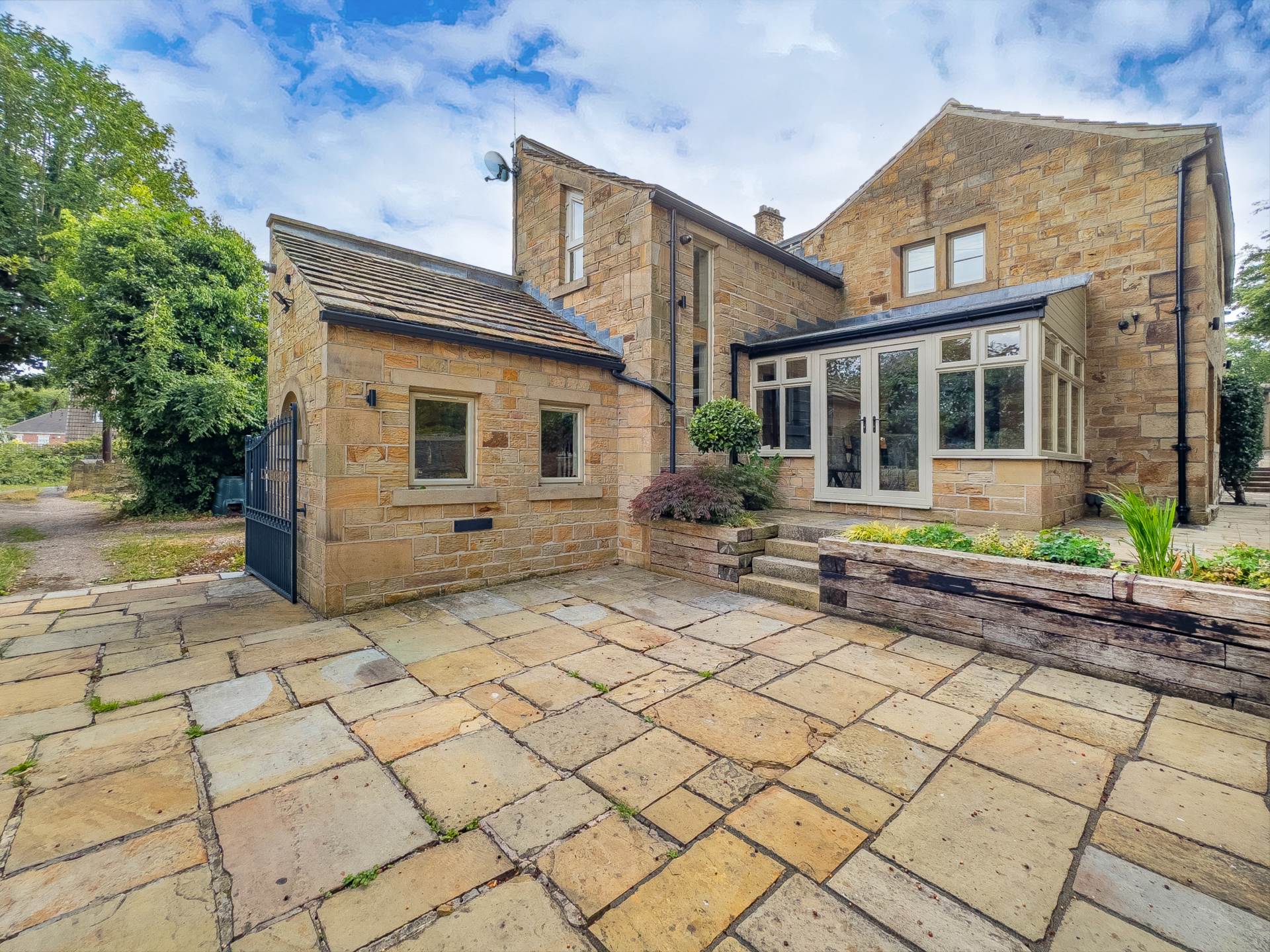 Kirkgate, Birstall, Image 43