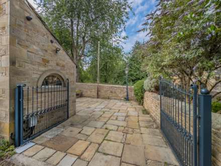 Kirkgate, Birstall, Image 41
