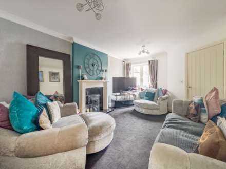 Lumb Hall Way, Drighlington, Image 5