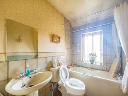 Leeds Road, Birstall, Image 14